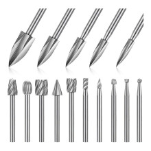 Conjunto de 15 brocas para entalhe e gravação em madeira, incluindo brocas para gravação e fresas para madeira.