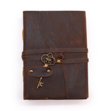 Vintage Gifts , Crystals and Collectables - Oiled Leather & Key - 200 pages decle-edged - 13x18cm