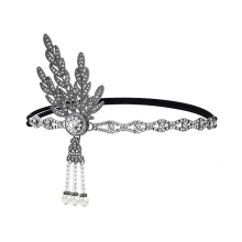 Verstelbare hoofdband, elastische satijnen handschoenen en een zwarte sigarettenhouder voor een complete Gatsby-ervaring uit de jaren 20.