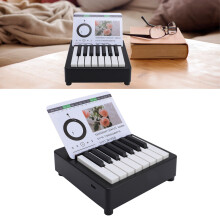 Miniaturisches Klavier-Tischkalender, Musikspielbares Schmuckstück, Schwarz, Kunststoff