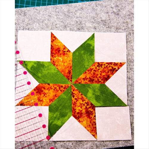 Régua para patchwork com fendas para tecido, 31,75 x 31,75 cm (12,5 x 12,5 polegadas). 2