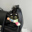 Porte-clés léger en peluche de chat noir,-Écharpe rouge et verte 5