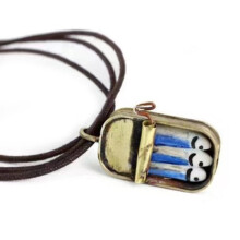 Retro-Sardinen-Dosen-Charm-Accessoire. Helles