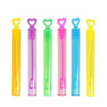 24Pcs Hjärtformade Blåsburkspip Colorglada Festförnödenheter