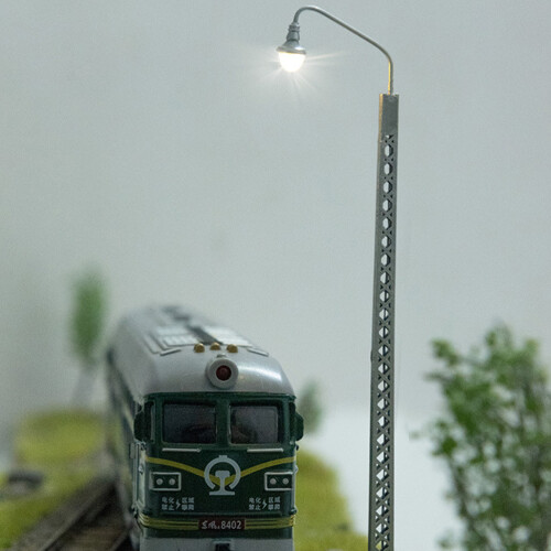 2St Miniatyr Tåglampa Plast För DIY 1