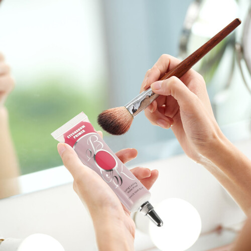 Base Duradera Para Sombras Pigmentada Y Resistente A Arrugas 1