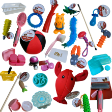 Ensemble complet de plus de 60 accessoires pour animaux et maison : jouets, gourdes, récipients et plus, idéal pour