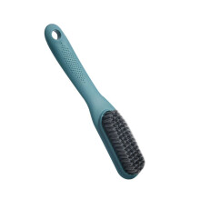 Schoenborstel met nylon haren en lange steel voor effectieve stofreiniging