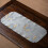 Set de table en coton tissé gris, lavable et brodé. 4