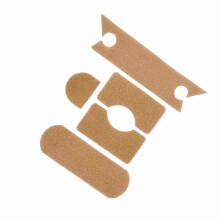 Set van 5 beige helmpatches met klittenband voor IBH- en retrohelmen.