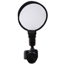 Faltbare Beauty Dish Softbox (30 cm): Sorgt für sanftes, schattenfreies Licht.