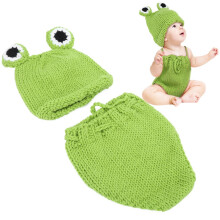 Ensemble bonnet et pantalon verts pour nouveau-né (0-6 mois), accessoire photo.