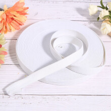 Banda elástica tejida blanca de 15 mm de ancho para proyectos de manualidades y costura.