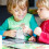 2 Sets Dinosaurier Knochenform Spielzeug Leuchtender Schädel Deko 11