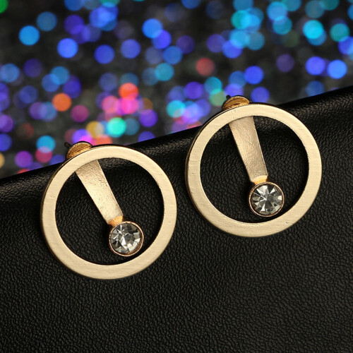 Leichte Goldene -Ohrstecker, Schlichtes Design, Robust 2