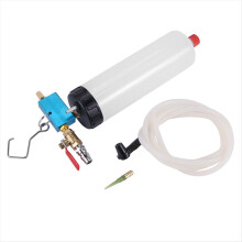 Outil de remplacement pour la vidange du liquide de frein et l'embrayage hydraulique des voitures
