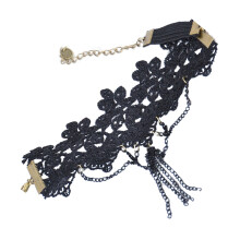 Black Cuff De Encaje Con Borla Ajustable Hecho A Mano