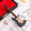 Mini Guitarra Elétrica Decorativa Preto 10Cm Com E Suporte 8