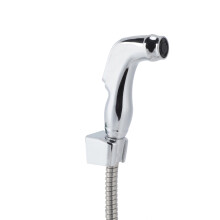 Migliora la tua routine in bagno con il nostro kit bidet dal design resistente e pratico, perfetto per l'igiene personale, specificamente per le