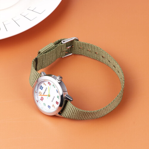 Relógio Cartunado Com Pulseira De Nylon 2