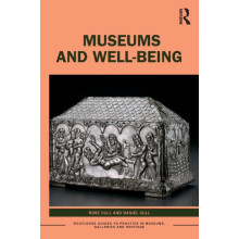 Museums and Wellbeing by Daniel Cull Paperback Book