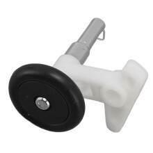 Spoelwinder, strijkijzer en plastic naaimachine