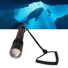 Linterna de buceo superbrillante de 8000 lm con 3 modos y diseño resistente al agua.