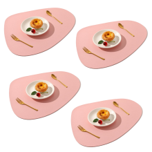 Sets de table décoratifs résistants à la chaleur, antidérapants, pliables et réversibles, pour une utilisation intérieure et extérieure.