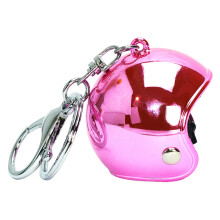 Chaveiros masculinos, tamanho compacto, leve e com design exclusivo. Pingente de capacete estiloso para decoração de bolsas e acessórios.