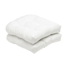 Almofada para cadeira com encosto arredondado e superfície texturizada com capitonê, sem amarras, ideal para móveis de jardim e áreas externas.