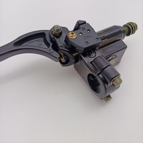 Right Front Brake Clutch Master Cylinder for 1