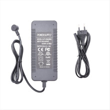 41V 2A Akkuladegerät für Elektroroller 4 Mi4 / Adapter mit magnetischem Ladeanschluss (EU-Stecker)