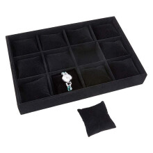 Vitrine versátil para relógios e joias, feita de juta, com acabamento requintado e artesanal em linho. Ideal para uso pessoal ou comercial.