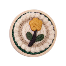 Minders Magnetic Needle Minders Needle Nanny-yellow flowers