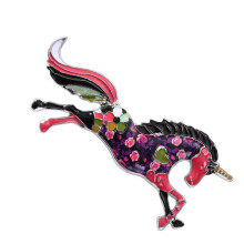 Vintage paardenbrochespeld uniek ontwerp voor liefhebbers-Rood