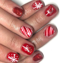 24PCS Glittering Artificial Nail Red Snowflake Holiday Designs