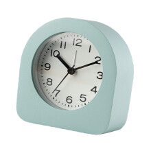 Leiser Holzwecker mit schlichtem Design und sanftem Licht-Cyan