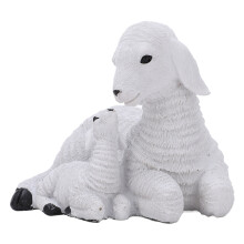 Schaffiguren im rustikalen Stil im Used-Look,