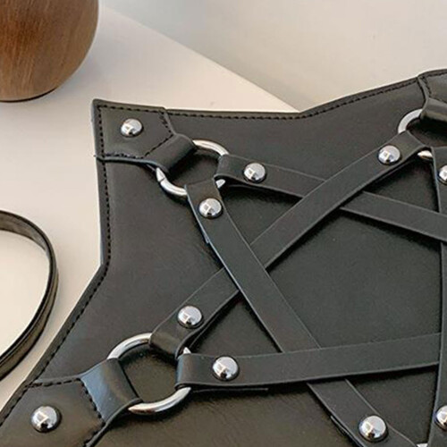Gothic Punk Star Shape Crossbody Bag with Adjustable Strap-Red 1