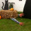 2 Mãos Cortadas Falsas de Halloween de 22 Polegadas - Adereço Realista para Decoração 4