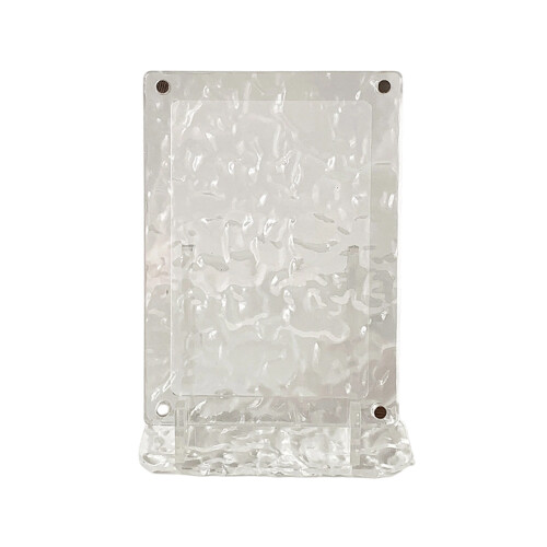 Le support de porte-cartes de visite en acrylique présente un-B