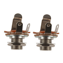 2 peças e acessórios para guitarra: Conector mono de 1/4" (6,35 mm) com 2 condutores para entrada e saída.