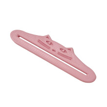 Adjustable Cats Treat Dispenser Food Grade Plastic Squeeze-Pink