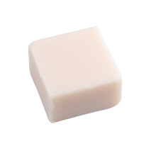Une Pièce Anti-Excès De Sébum Au Lait De Chèvre