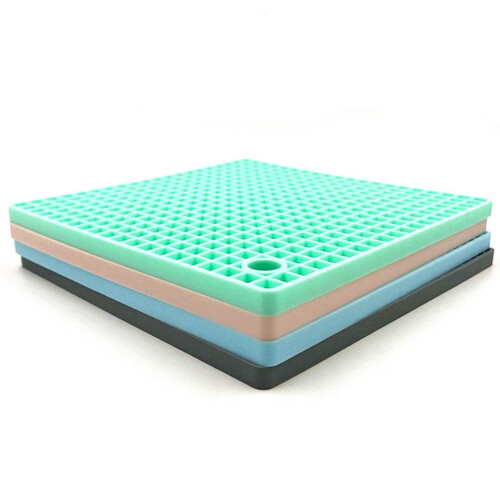 2Pcs Silicone Coasters Pink Grid Design Heat Insulation Home Placemats