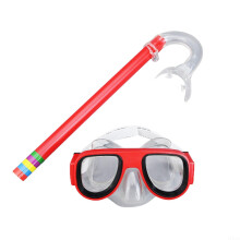 Soft silicone diving equipment for children with dry snorkel design for optimal use red