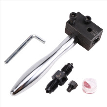 Handgereedschap voor het dubbel flenzen van remleidingen van 3/16 inch (9,5 mm) met een hoek van 45 graden (DIN) voor remslangen van nikkel en koper.