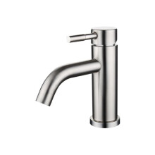 Waschtischarmatur, modernes Design, mit hochwertigem Keramikventil, stabile und ungiftige Edelstahlkonstruktion für einfache Installation
