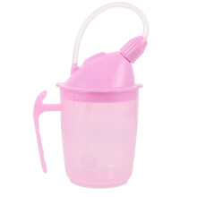 Idee voor een voedingsbeker met specifieke behoeften voor senioren, praktisch ontwerp, morsvrije beker met rietje, onbreekbare drinkbeker voor
