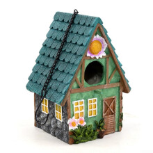 Garden decoration, birdhouse for outdoor use, winter warmth, resin bird for nest, reliable shelter, easy maintenance, effortless to hang